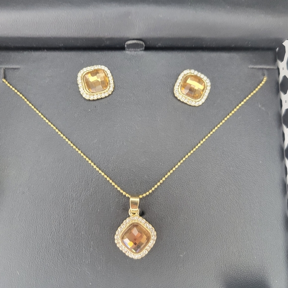 Watch, Necklace & Earrings Set New in Box, never used - Picture 2 of 3